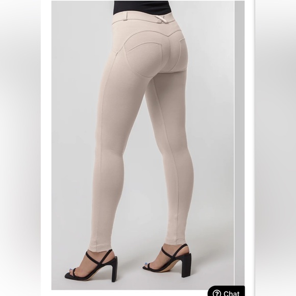 Freddy “butt lifting” pants in Cream Color xs - Picture 3 of 4